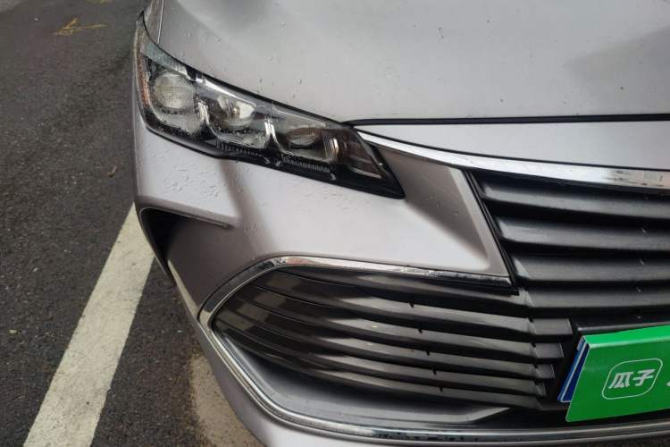 Used Toyota Avalon 2019 Dual-Engine 2.5L Luxury Edition China VI Standard Right Front Headlight