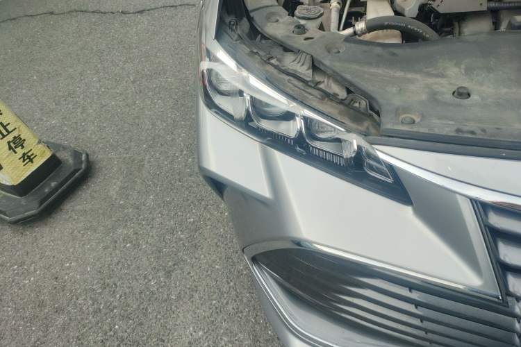 Used Toyota Avalon 2019 Dual-Engine 2.5L XLE Prestige Version China V Standard Right Front Headlight
