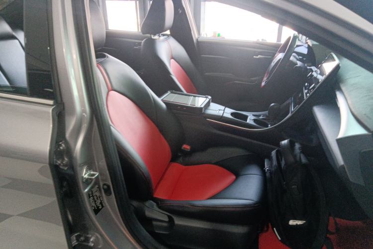 Used Toyota Avalon 2019 2.0L Ambition Edition China VI Right Front Seat