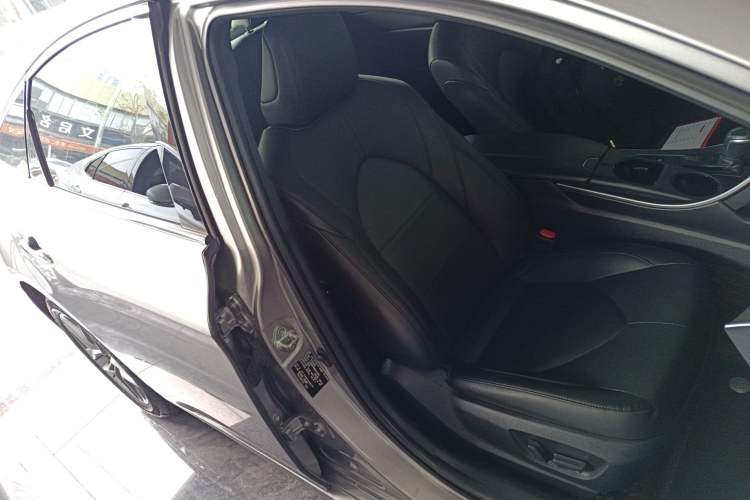 Used Toyota Avalon 2019 2.0L Luxury Edition China VI Standard Right Front Seat