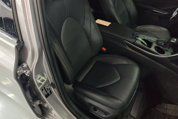 Used Toyota Avalon 2019 2.0L Luxury Edition China VI Standard Right Front Seat