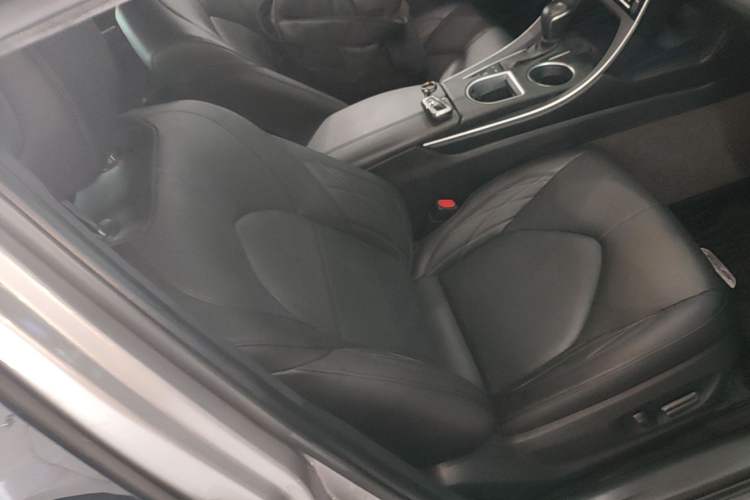 Used Toyota Avalon 2019 2.5L Touring Premium Version China VI Standard Right Front Seat