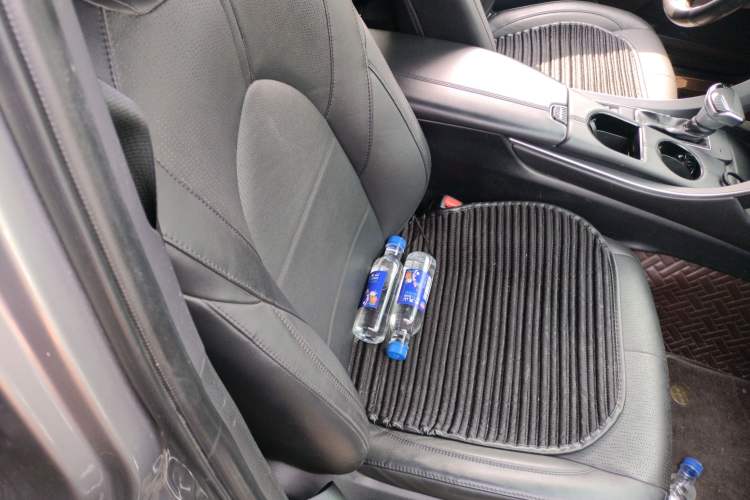 Used Toyota Avalon 2019 2.0L XLE Premium Edition China VI Right Front Seat