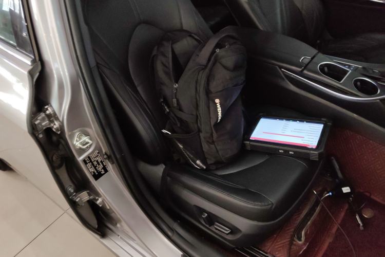 Used Toyota Avalon 2019 2.5L Touring Premium Version China VI Standard Right Front Seat