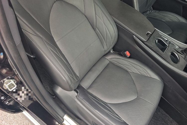 Used Toyota Avalon 2019 2.5L Touring Premium Version China VI Standard Right Front Seat