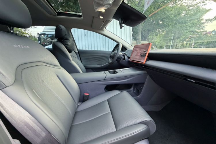 Used Toyota Avalon 2019 2.0L Luxury Edition China VI Standard Right Front Seat