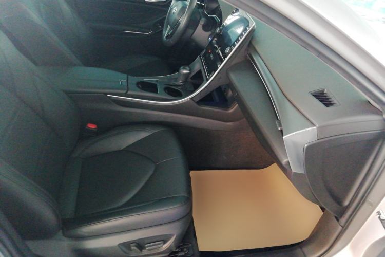 Used Toyota Avalon 2019 Dual-Engine 2.5L Luxury Edition China VI Standard Right Front Seat