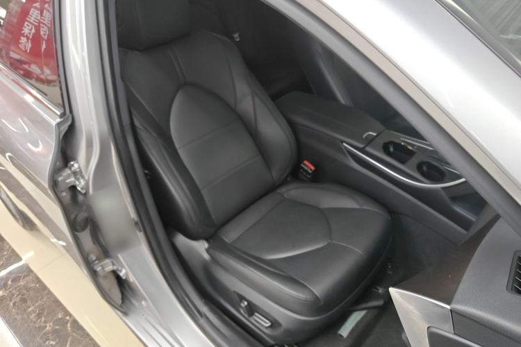 Used Toyota Avalon 2019 2.0L Luxury Edition China VI Standard Right Front Seat
