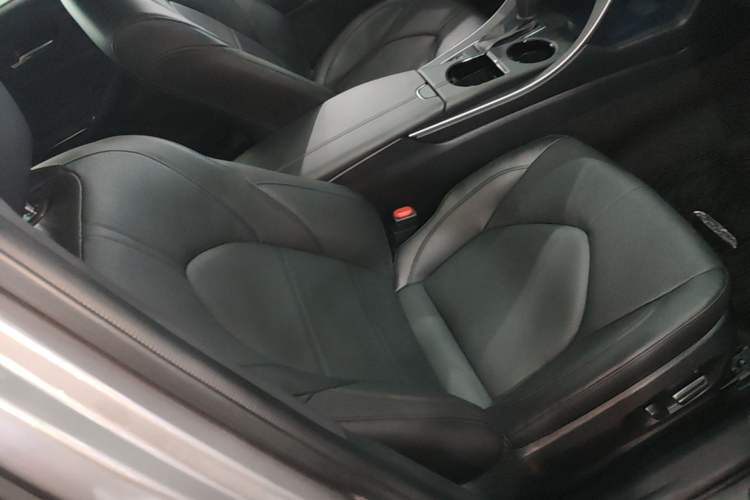 Used Toyota Avalon 2019 2.0L Luxury Edition China VI Standard Right Front Seat