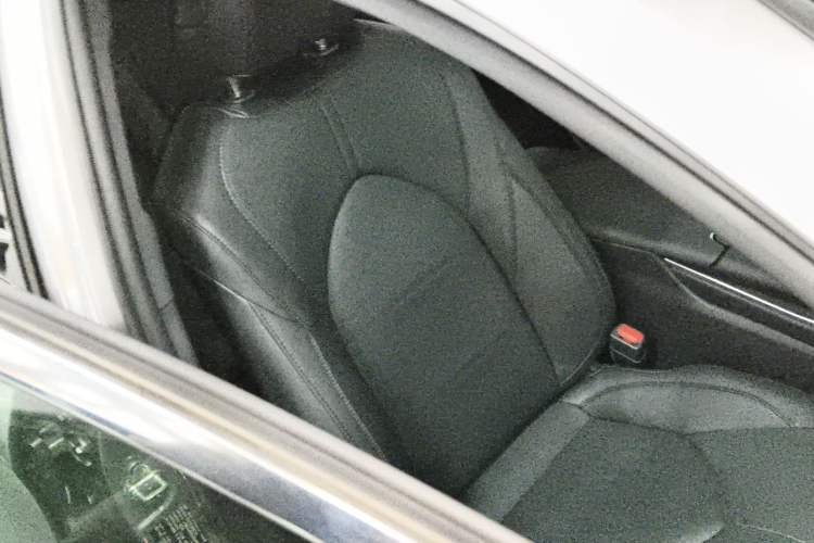Used Toyota Avalon 2019 Dual-Engine 2.5L Luxury Edition China VI Standard Right Front Seat