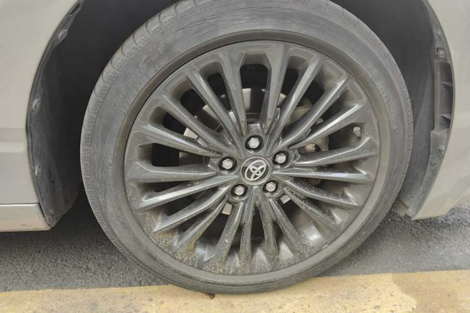 Used Toyota Avalon 2019 2.0L XLE Premium Edition China VI Right Front Wheel Hub