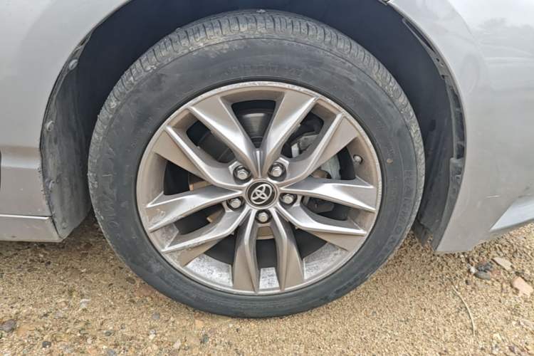 Used Toyota Avalon 2019 2.0L Luxury Edition China VI Standard Right Front Wheel Hub