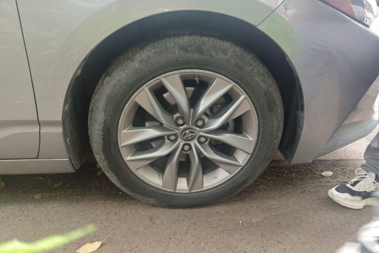 Used Toyota Avalon 2019 Dual-Engine 2.5L Luxury Edition China VI Standard Right Front Wheel Hub