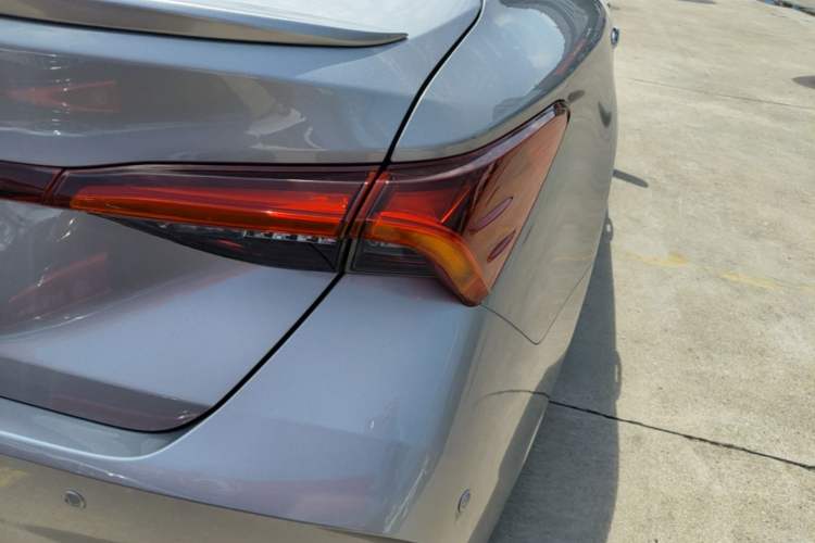 Used Toyota Avalon 2019 2.0L Luxury Edition China VI Standard Right Rear Taillight