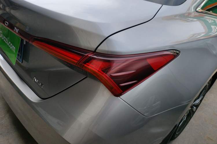 Used Toyota Avalon 2019 2.0L XLE Premium Edition China VI Right Rear Taillight