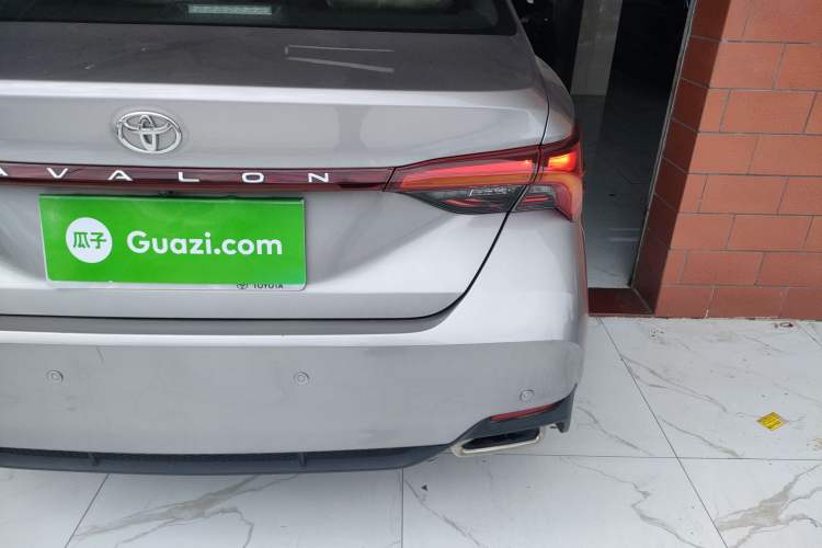 Used Toyota Avalon 2019 2.0L Luxury Edition China VI Standard Right Rear Taillight