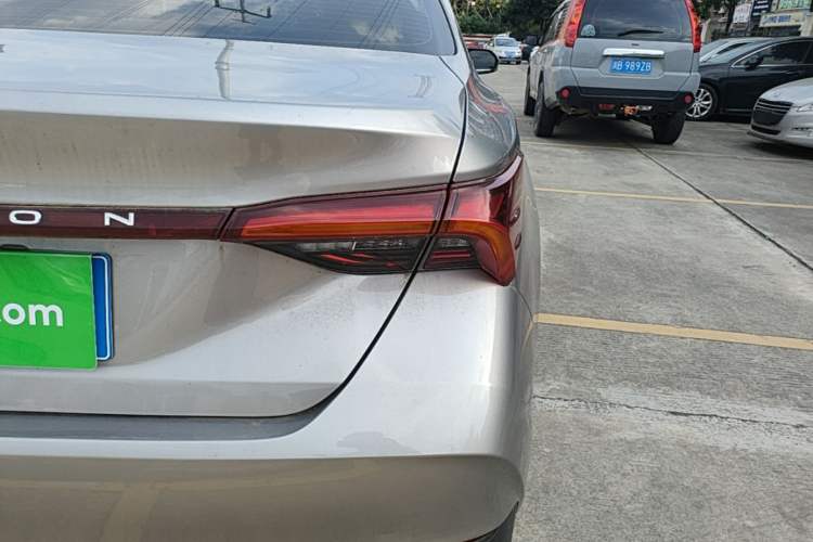 Used Toyota Avalon 2019 2.0L Luxury Edition China VI Standard Right Rear Taillight