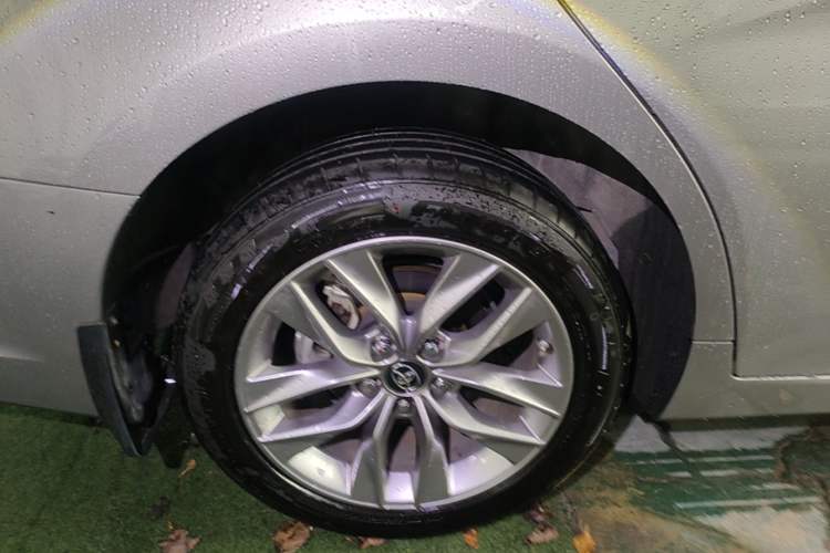 Used Toyota Avalon 2019 2.0L Luxury Edition China VI Standard Right Rear Wheel Hub