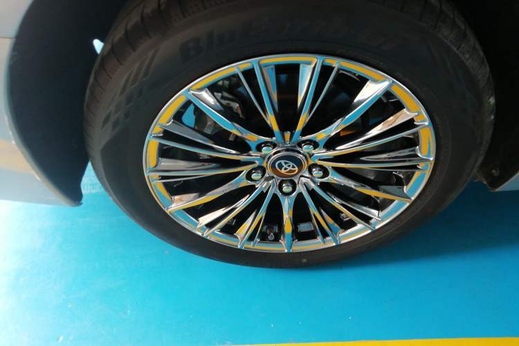 Used Toyota Avalon 2019 Dual-Engine 2.5L Luxury Edition China VI Standard Right Rear Wheel Hub
