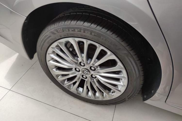 Used Toyota Avalon 2019 Dual-Engine 2.5L XLE Prestige Version China VI Standard Right Rear Wheel Hub
