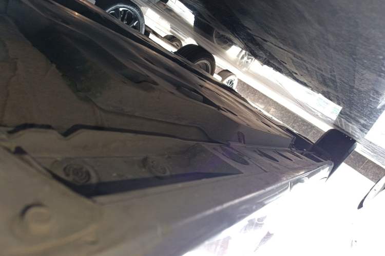 Used Toyota Avalon 2019 2.0L Luxury Edition China VI Standard Right Side Sill