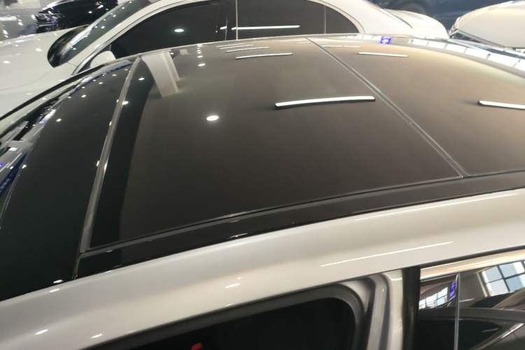 Used Toyota Avalon 2019 2.5L Touring Premium Version China VI Standard Roof