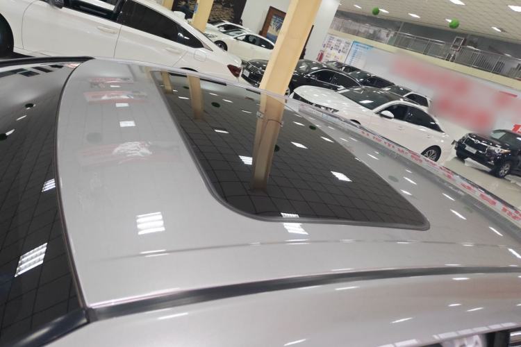 Used Toyota Avalon 2019 2.0L Luxury Edition China VI Standard Roof