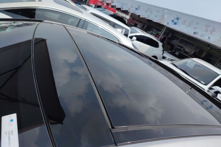 Used Toyota Avalon 2019 Dual-Engine 2.5L XLE Prestige Version China VI Standard Roof