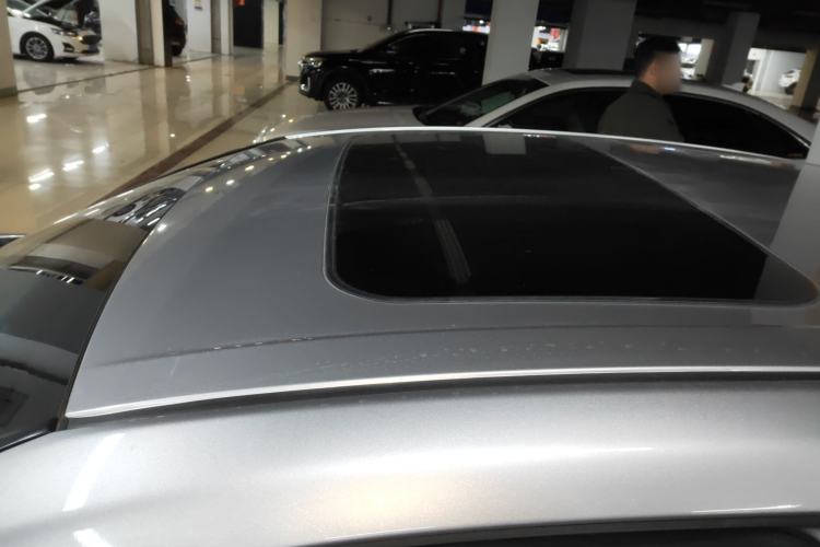 Used Toyota Avalon 2019 Dual-Engine 2.5L Luxury Edition China VI Standard Roof