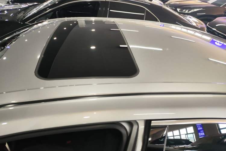Used Toyota Avalon 2019 2.0L Luxury Edition China VI Standard Roof
