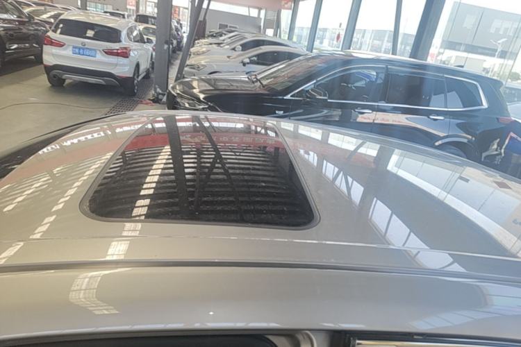 Used Toyota Avalon 2019 2.0L XLE Premium Edition China VI Roof