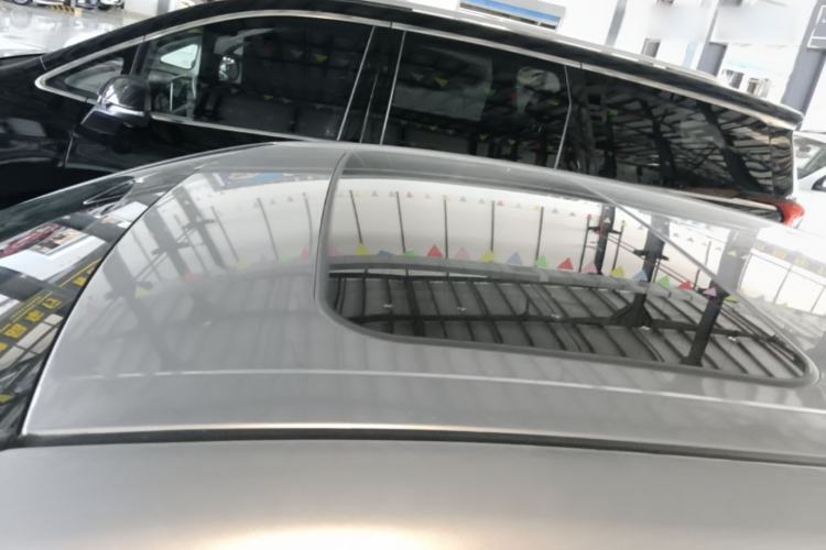 Used Toyota Avalon 2019 Dual-Engine 2.5L Luxury Edition China VI Standard Roof