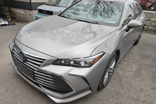 Used Toyota Avalon 2019 Dual-Engine 2.5L XLE Prestige Version China VI Standard