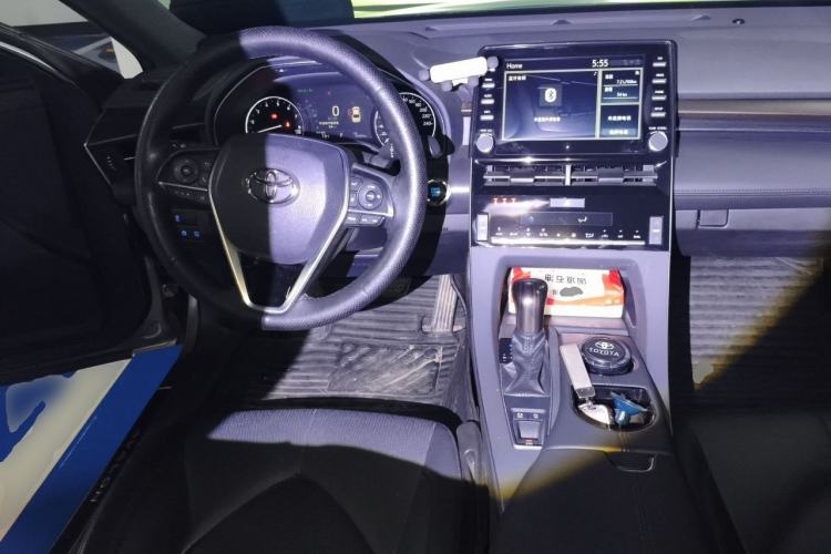 Used Toyota Avalon 2019 2.0L XLE Premium Edition China VI Steering Wheel