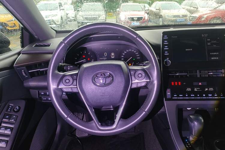 Used Toyota Avalon 2019 2.0L Luxury Edition China VI Standard Steering Wheel