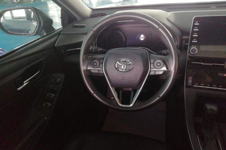 Used Toyota Avalon 2019 Dual-Engine 2.5L Luxury Edition China VI Standard Steering Wheel