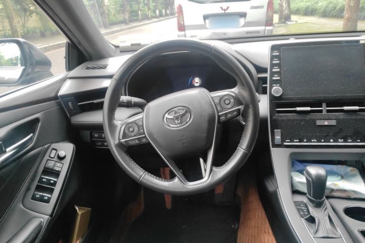 Used Toyota Avalon 2019 2.0L Luxury Edition China VI Standard Steering Wheel