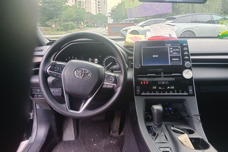 Used Toyota Avalon 2019 2.0L Ambition Edition China VI Steering Wheel