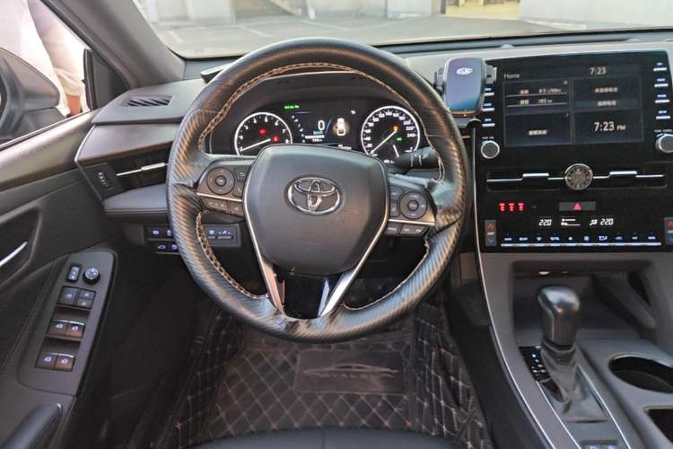 Used Toyota Avalon 2019 2.0L XLE Premium Edition China VI Steering Wheel