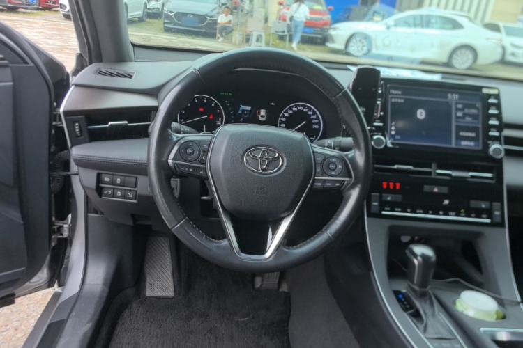 Used Toyota Avalon 2019 2.5L Touring Premium Version China VI Standard Steering Wheel