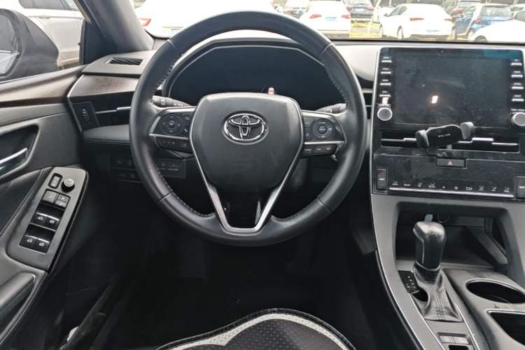 Used Toyota Avalon 2019 2.0L Luxury Edition China VI Standard Steering Wheel