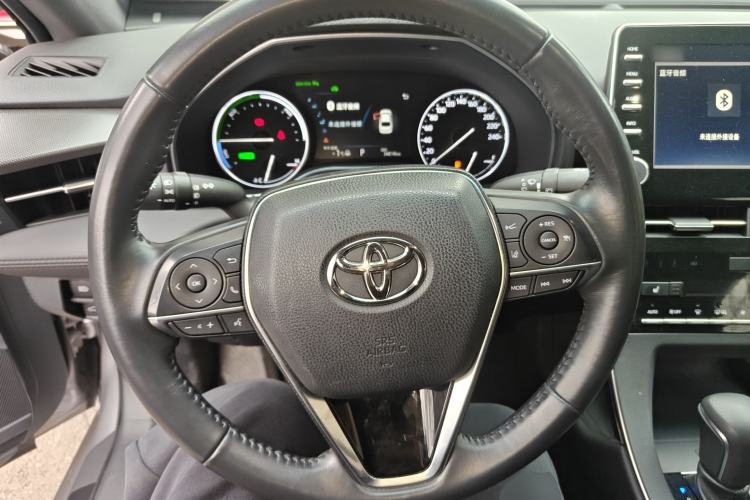 Used Toyota Avalon 2019 Dual-Engine 2.5L XLE Prestige Version China VI Standard Steering Wheel
