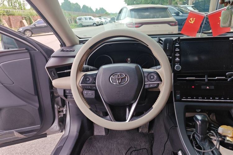 Used Toyota Avalon 2019 2.0L XLE Premium Edition China VI Steering Wheel