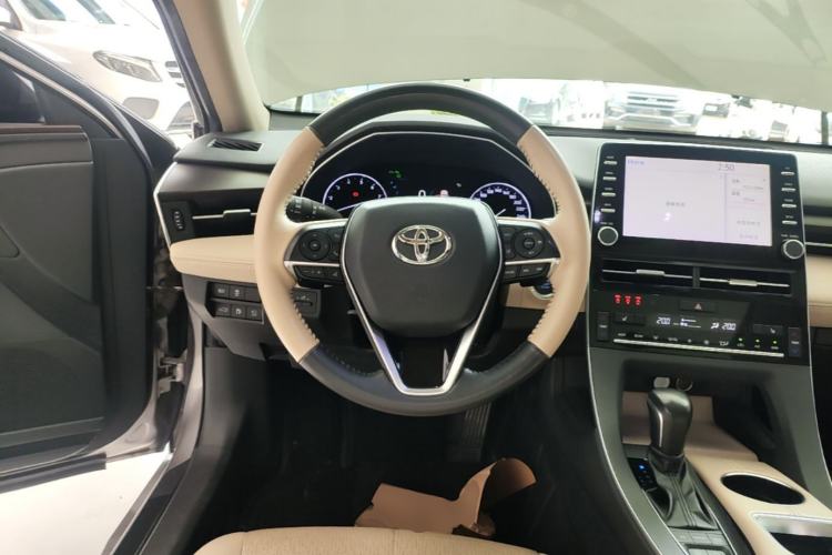 Used Toyota Avalon 2019 2.5L Touring Premium Version China VI Standard Steering Wheel