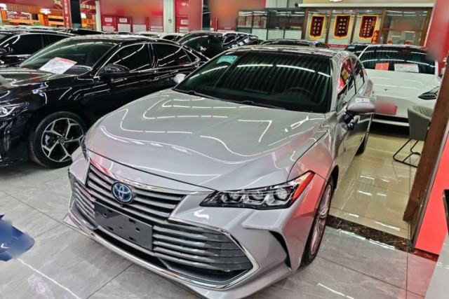 Used Toyota Avalon 2019 Dual-Engine 2.5L XLE Prestige Version China VI Standard