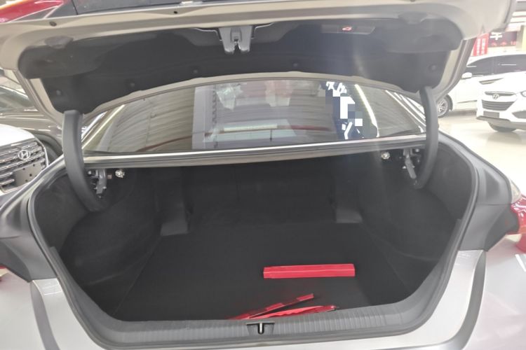 Used Toyota Avalon 2019 2.0L Luxury Edition China VI Standard Trunk