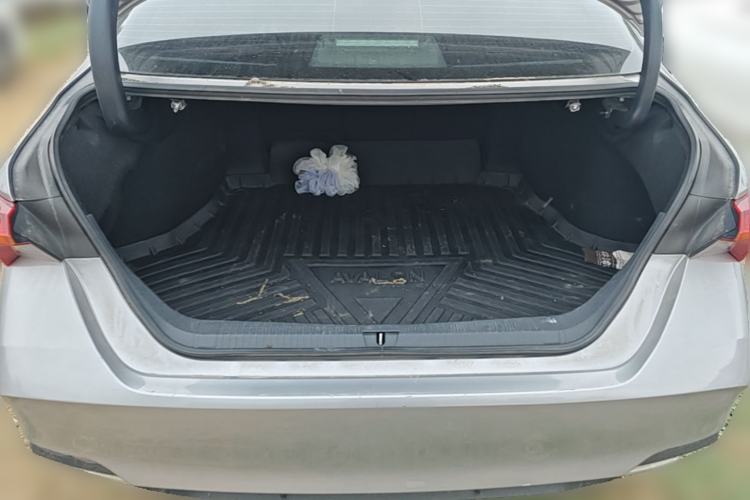Used Toyota Avalon 2019 2.0L Luxury Edition China VI Standard Trunk