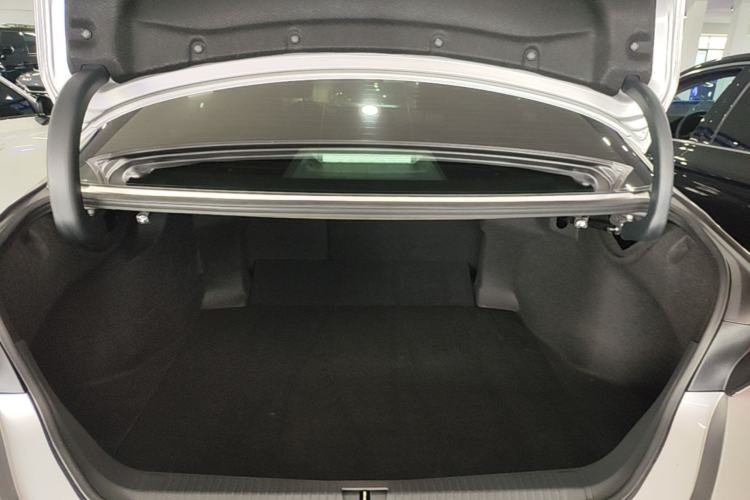 Used Toyota Avalon 2019 2.0L Luxury Edition China VI Standard Trunk
