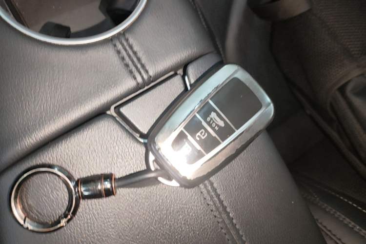 Used Toyota Avalon 2019 2.5L Touring Premium Version China VI Standard Vehicle Key