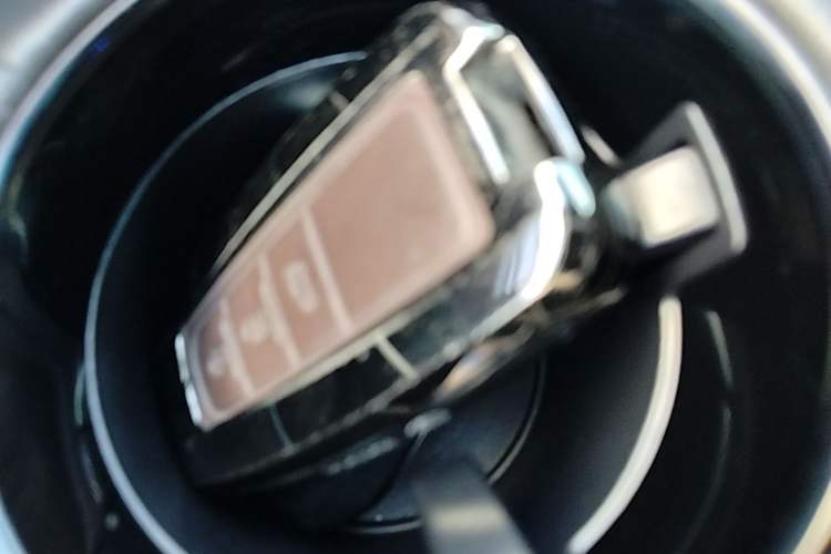 Used Toyota Avalon 2019 2.0L Luxury Edition China VI Standard Vehicle Key
